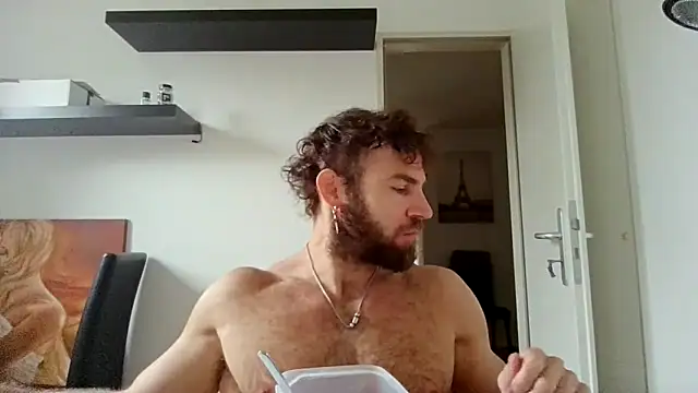Snapshot of alpha-hunk chatting on 10/20/25, 10:38 alpha-hunk online show from 10/20/25, 10:38