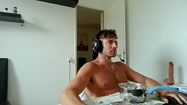 alpha-hunk online show from 04/28/26, 01:49