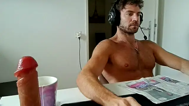 alpha-hunk online show from 05/12/26, 08:55