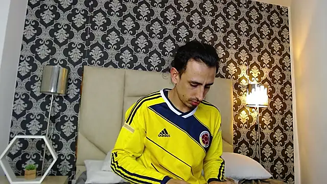 Sr Magnus  online show from 03/12/25, 02:30