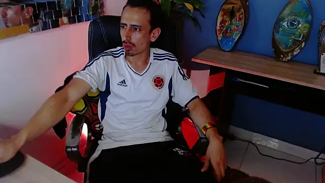 Sr Magnus  online show from 03/15/25, 03:40