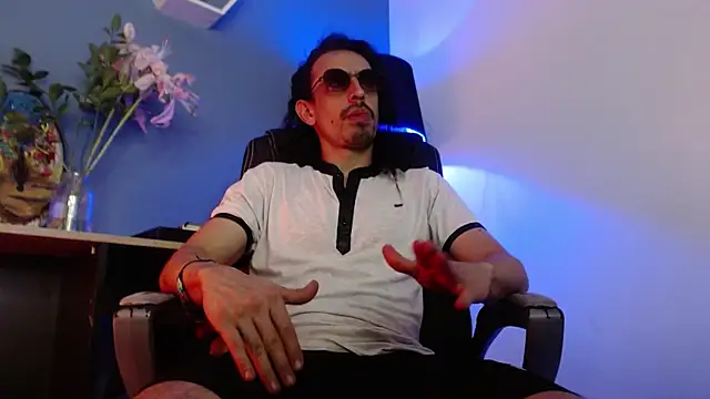 Sr Magnus  online show from 03/19/25, 10:44