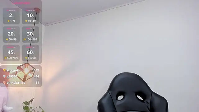 Snapshot of MAYROBERTSS chatting on 12/07/24, 03:30 MAYROBERTSS online show from 12/07/24, 03:30