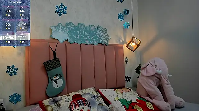 Snapshot of MAYROBERTSS chatting on 12/27/24, 12:12 MAYROBERTSS online show from 12/27/24, 12:12