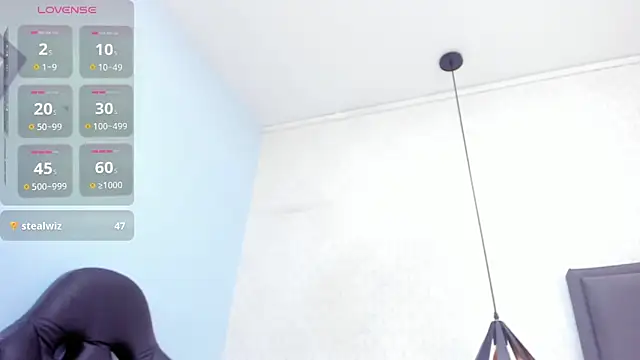 Snapshot of MAYROBERTSS chatting on 03/13/25, 10:32 MAYROBERTSS online show from 03/13/25, 10:32