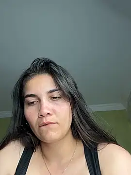 aurora divine online show from 11/20/25, 10:42