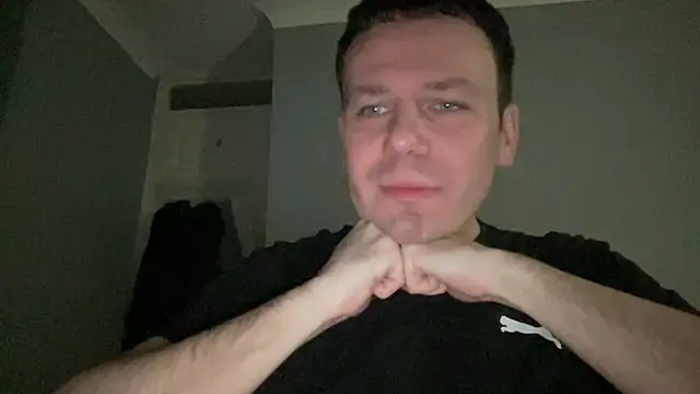 Snapshot of GotItGoin chatting on 04/04/26, 01:04 GotItGoin online show from 04/04/26, 01:04