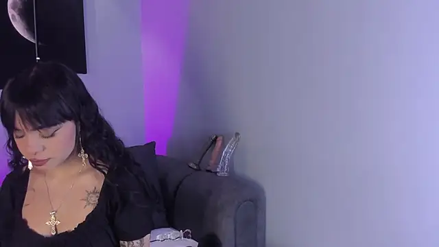 Snapshot of maddy_walker chatting on 02/02/25, 08:08 maddy walker online show from 02/02/25, 08:08