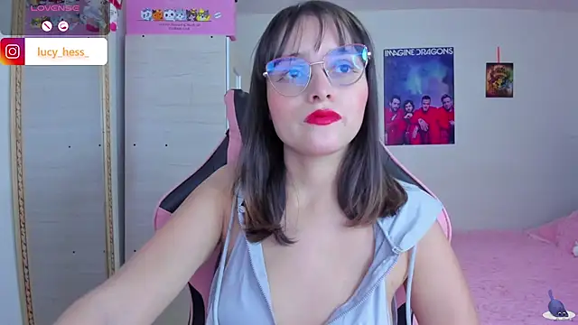 Snapshot of Lucyy-hess chatting on 04/16/26, 09:39 Lucyy-hess online show from 04/16/26, 09:39