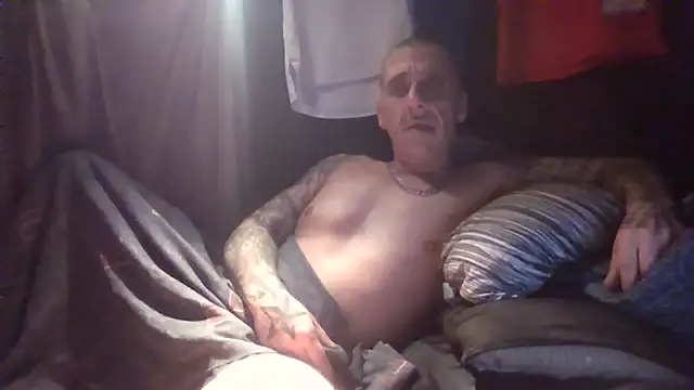 CandiedPompano online show from 10/05/25, 05:00