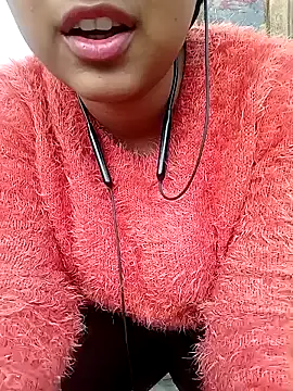 Snapshot of ruhi2003 chatting on 12/17/24, 10:12 ruhi2003 online show from 12/17/24, 10:12