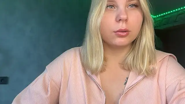 Thalia  Star online show from 11/20/25, 12:16