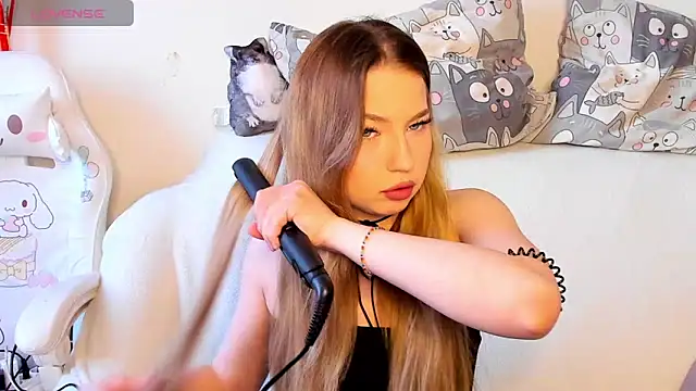 Snapshot of StefaTaylor chatting on 03/22/25, 12:04 StefaTaylor online show from 03/22/25, 12:04