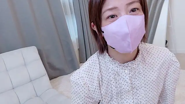 Snapshot of Risa_06 chatting on 04/04/26, 05:27 Risa 06 online show from 04/04/26, 05:27