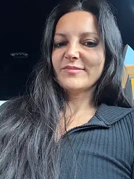 -OLYA- online show from 11/21/25, 07:18