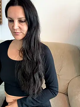 -OLYA- online show from 11/22/25, 12:15