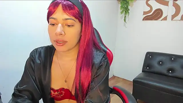 Snapshot of Caro_kitty- chatting on 01/15/26, 01:16 Caro kitty- online show from 01/15/26, 01:16