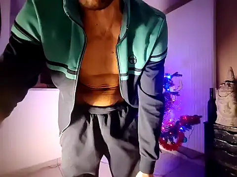 Snapshot of ApollonFit_x69 chatting on 12/07/24, 07:32 ApollonFit x69 online show from 12/07/24, 07:32