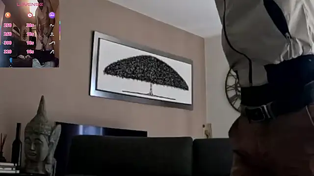 Snapshot of ApollonFit_x69 chatting on 10/16/25, 09:10 ApollonFit x69 online show from 10/16/25, 09:10