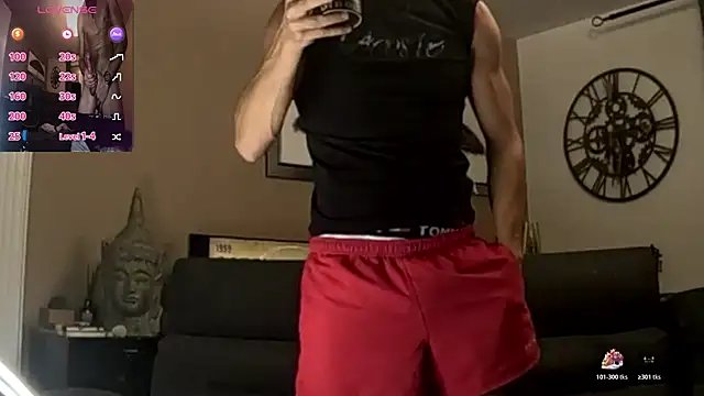 Snapshot of ApollonFit_x69 chatting on 10/31/25, 03:07 ApollonFit x69 online show from 10/31/25, 03:07