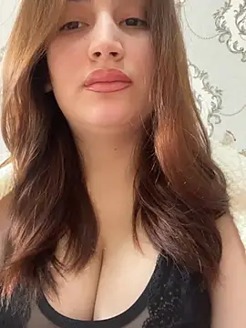 Snapshot of StormBeverly chatting on 02/09/26, 06:28 StormBeverly online show from 02/09/26, 06:28