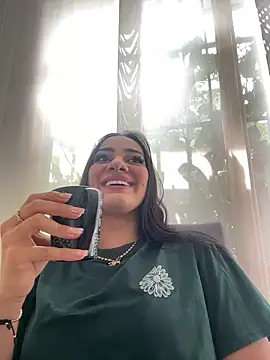 Snapshot of mallie_quinn chatting on 12/12/24, 04:43 mallie quinn online show from 12/12/24, 04:43