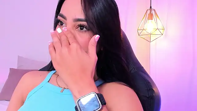 Snapshot of mallie_quinn chatting on 01/04/25, 12:59 mallie quinn online show from 01/04/25, 12:59