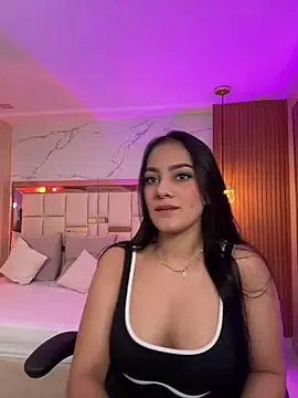 Snapshot of mallie_quinn chatting on 01/15/25, 04:54 mallie quinn online show from 01/15/25, 04:54