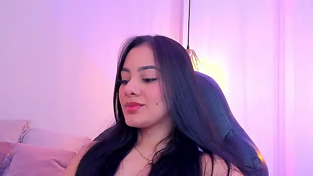 Snapshot of mallie_quinn chatting on 02/01/25, 04:00 mallie quinn online show from 02/01/25, 04:00