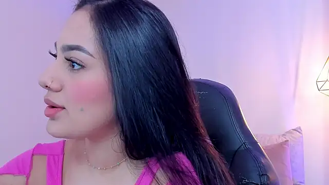 Snapshot of mallie_quinn chatting on 02/12/25, 01:16 mallie quinn online show from 02/12/25, 01:16