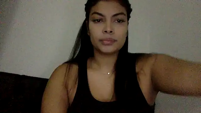Snapshot of jennifer_oliveira chatting on 09/14/25, 04:55 jennifer oliveira online show from 09/14/25, 04:55