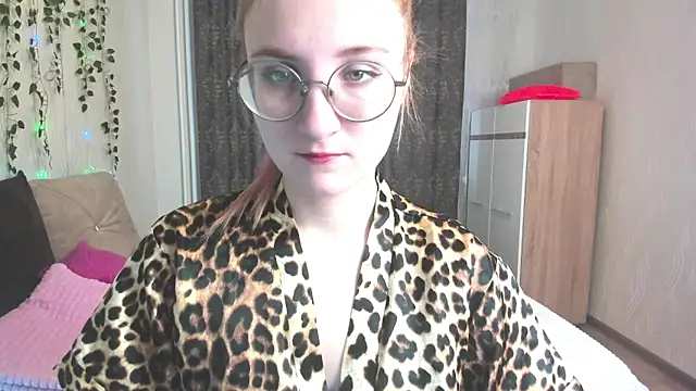 Snapshot of Miss_Elsa_ chatting on 01/28/25, 03:25 Miss Elsa online show from 01/28/25, 03:25