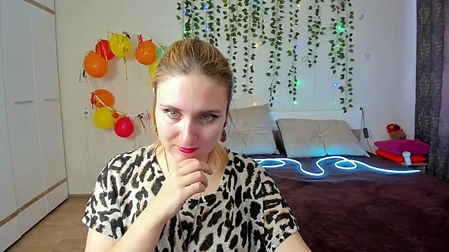 Snapshot of Miss_Elsa_ chatting on 03/17/25, 03:57 Miss Elsa online show from 03/17/25, 03:57