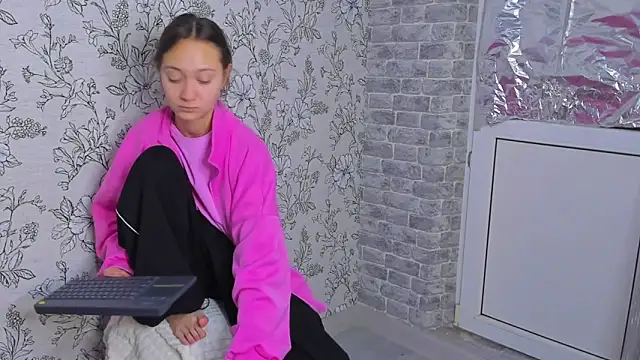 EllaSky xoxo online show from 11/15/25, 12:41