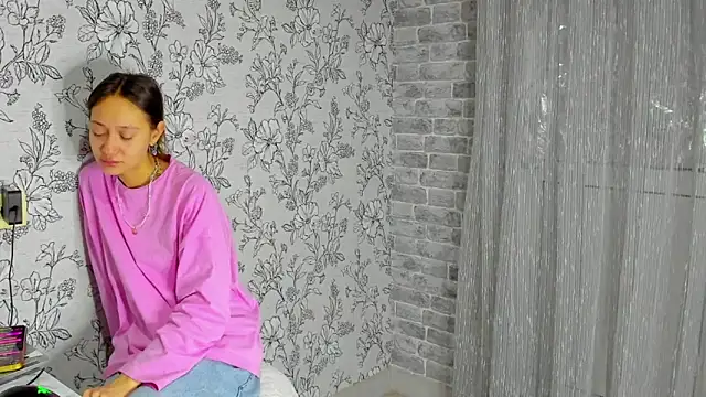 EllaSky xoxo online show from 11/24/25, 08:19