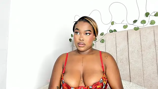 Snapshot of Kaseydelvey chatting on 02/07/26, 06:44 Kaseydelvey online show from 02/07/26, 06:44