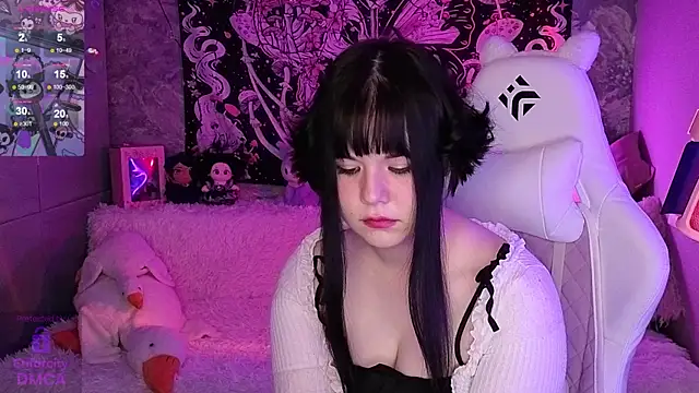 ClaireFaers  online show from 11/25/25, 07:47