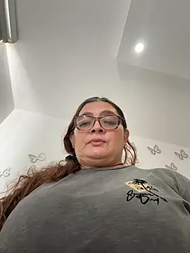 Snapshot of AntonellaAlondra4 chatting on 05/04/26, 03:52 AntonellaAlondra4 online show from 05/04/26, 03:52