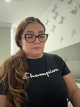 Snapshot of AntonellaAlondra4 chatting on 05/11/26, 12:55 AntonellaAlondra4 online show from 05/11/26, 12:55