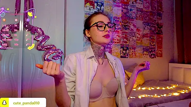 Snapshot of Milky_way_UwU chatting on 02/21/26, 02:01 Milky way UwU online show from 02/21/26, 02:01