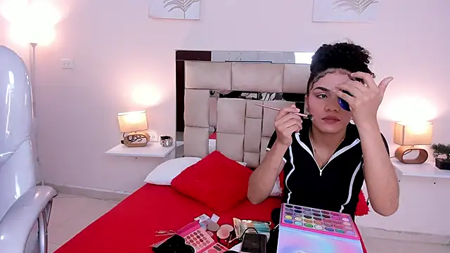 Snapshot of saraandstiven chatting on 03/23/25, 04:05 saraandstiven online show from 03/23/25, 04:05