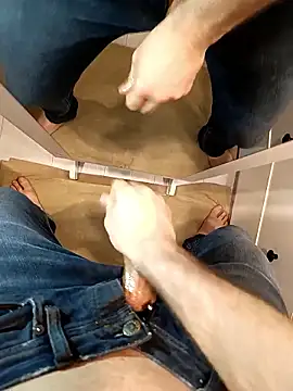 Snapshot of PerfectBisex chatting on 01/13/26, 07:19 PerfectBisex online show from 01/13/26, 07:19