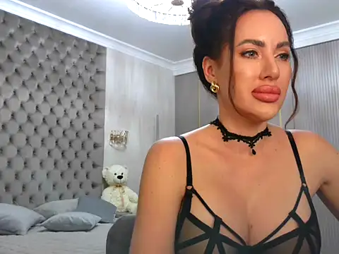 TianaPosh online show from 01/26/25, 07:52