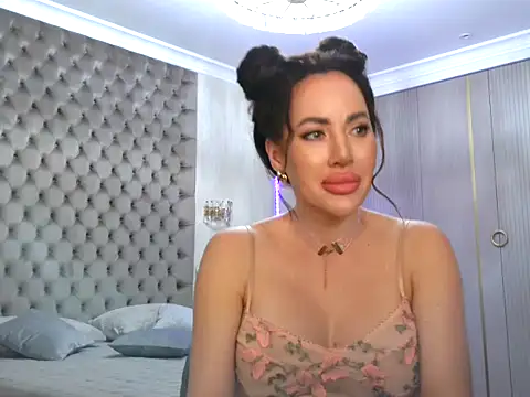 TianaPosh online show from 02/16/25, 08:11