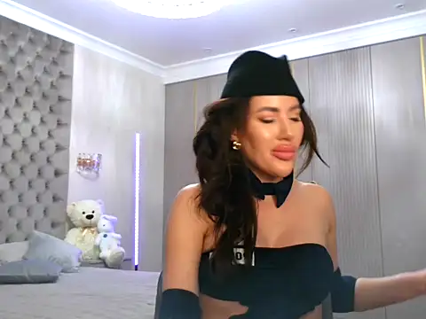 TianaPosh online show from 02/27/25, 07:26