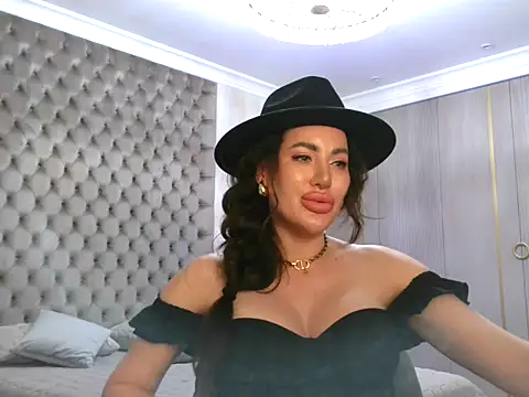 TianaPosh online show from 03/22/25, 12:06