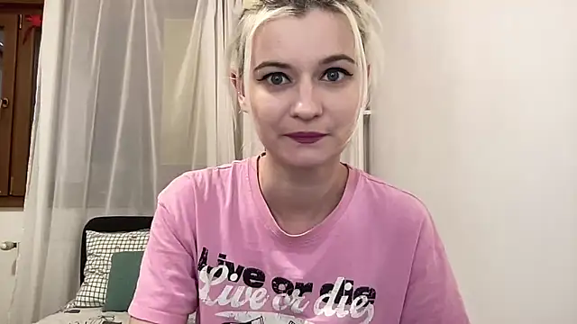 Snapshot of Onika_Love chatting on 04/27/26, 10:08 Onika Love online show from 04/27/26, 10:08