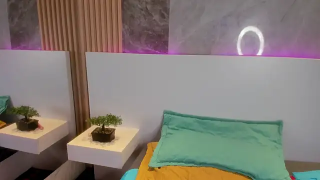 rose nova online show from 01/10/25, 03:16