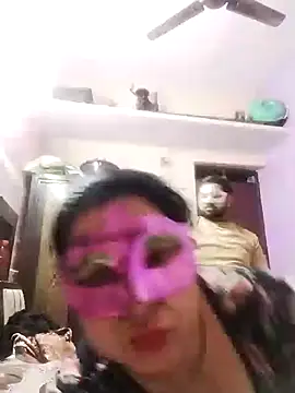 Snapshot of bobbyronak chatting on 02/02/25, 05:48 bobbyronak online show from 02/02/25, 05:48