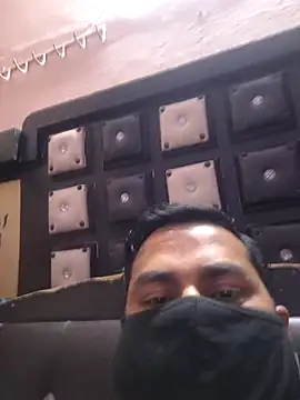 Snapshot of bobbyronak chatting on 02/22/25, 06:41 bobbyronak online show from 02/22/25, 06:41